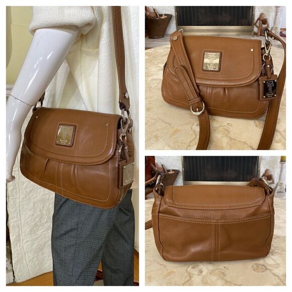 Tignanello Leather Organizer Shoulder Bag - Picture 1 of 14